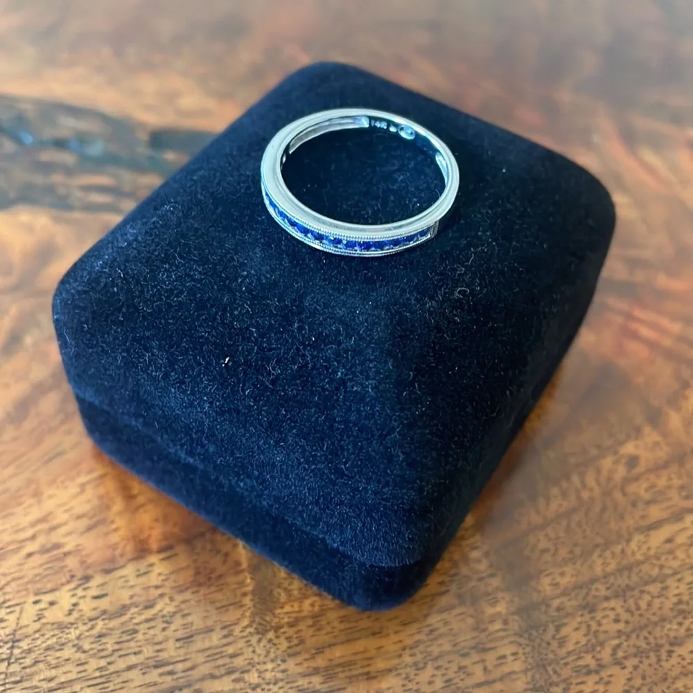 Channel set sapphire white gold ring - Picture 3 of 5